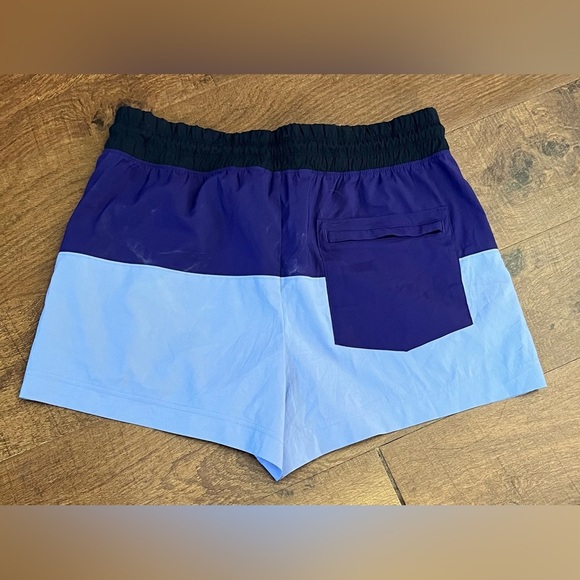 Athleta  Oahu colorblock shorts for Women
Size 10 - Picture 6 of 8